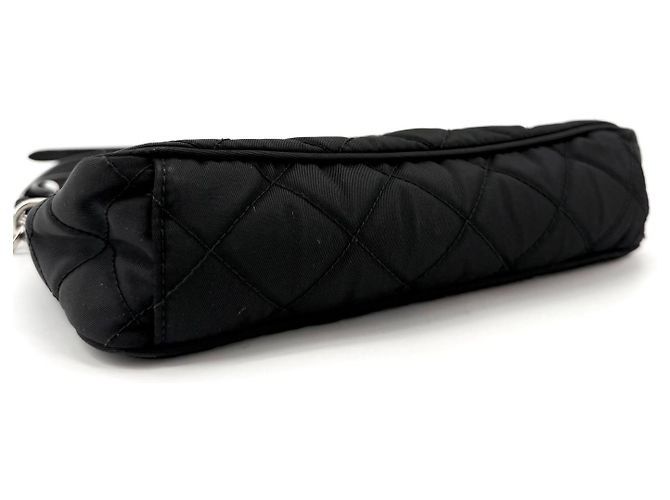 Prada Mini Borsa a Tracolla Matelassé in Re-Nylon con Catena - vista 8