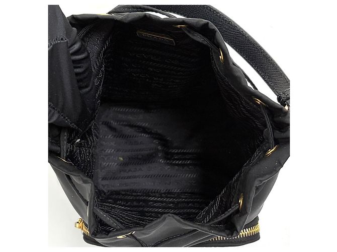 Prada Nylon Triangle Logo Duet Bucket Bag Schwarz - Ansicht 11