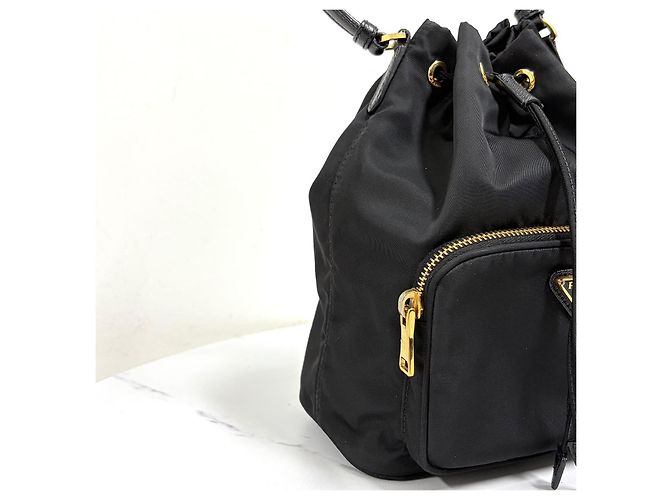 Prada Nylon Triangle Logo Duet Bucket Bag Schwarz - Ansicht 9