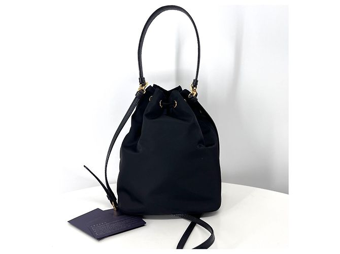 Prada Borsa bucket a tracolla in Re-Nylon con logo triangolare Nero - vista 4