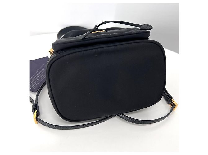 Prada Borsa bucket a tracolla in Re-Nylon con logo triangolare Nero - vista 9