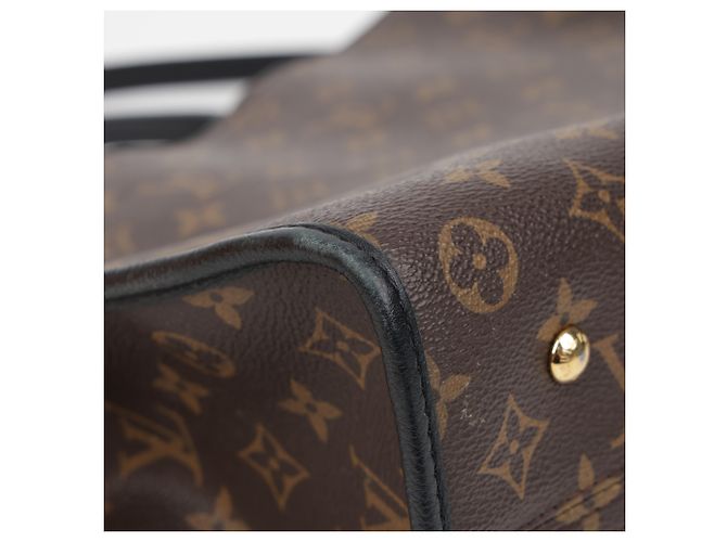Louis Vuitton Borsa tote e a tracolla in tela Monogram e pelle MM Size Black - vista 14