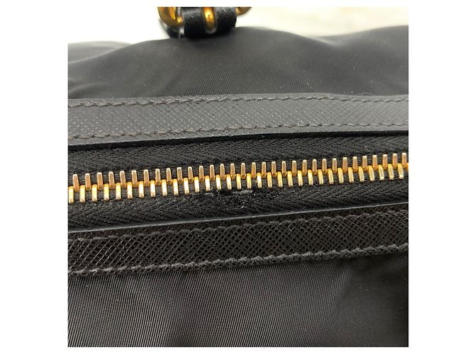 Prada Borsa Tote e Borsa a Tracolla in Nylon Saffiano con Logo Dorato - vista 8