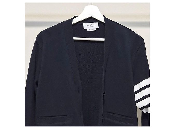Thom Browne Klassischer Loopback V-Ausschnitt Cardigan - Ansicht 4