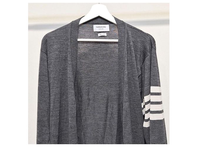 Thom Browne Klassischer Cardigan aus Schurwolle - Ansicht 4