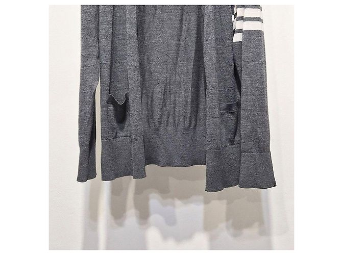 Thom Browne Klassischer Cardigan aus Schurwolle - Ansicht 5