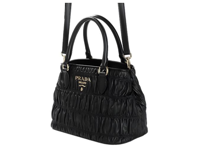 Prada Borsa a spalla Tote in Napa Gauffre - vista 4