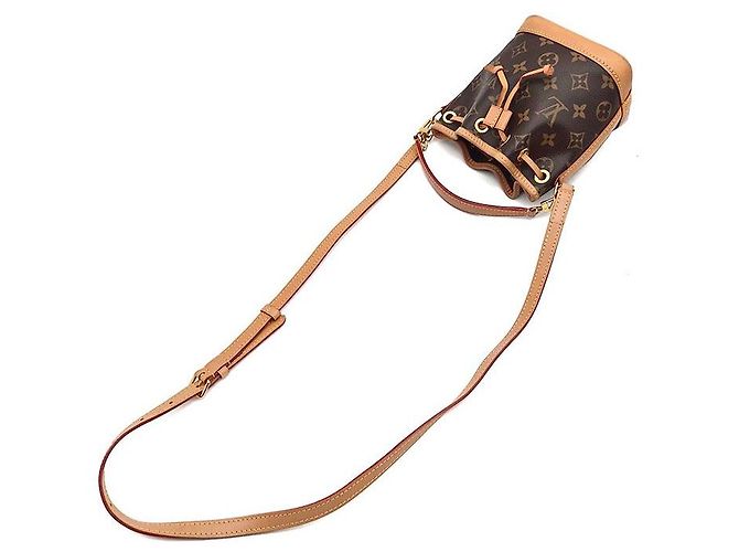 Borsa a mano Louis Vuitton Monogram Nano Noe Marrone - vista 4