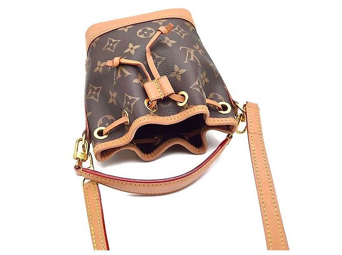 Borsa a mano Louis Vuitton Monogram Nano Noe Marrone - vista 6