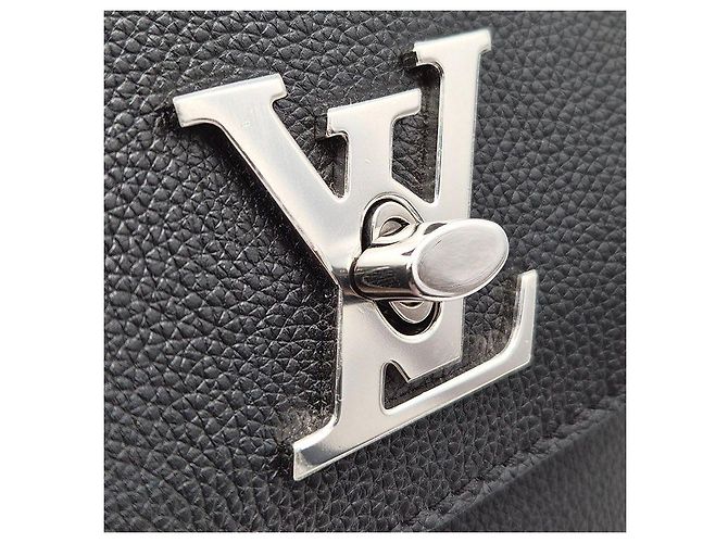 Louis Vuitton Lockme Ever BB Preto - vista 8