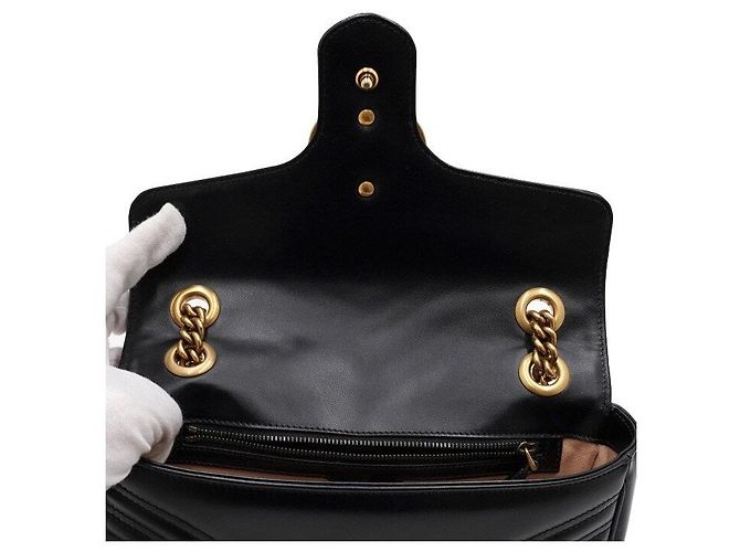Gucci Bolsa de ombro matelassé chevron preta com corrente dourada - vista 6