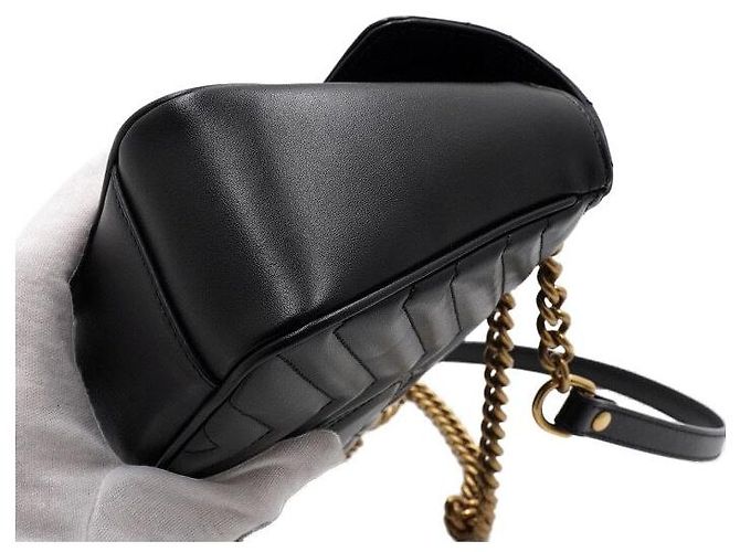 Gucci Bolsa de ombro matelassé chevron preta com corrente dourada - vista 8