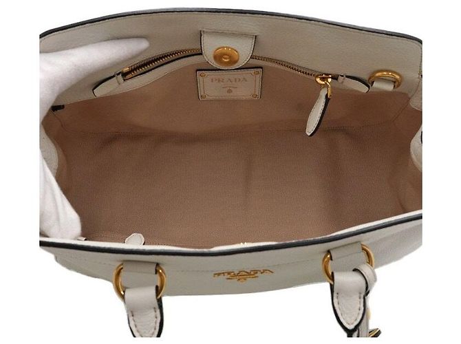 Prada Weiße Vitello Phoenix Tote Bag mit goldenem Logo - Ansicht 5