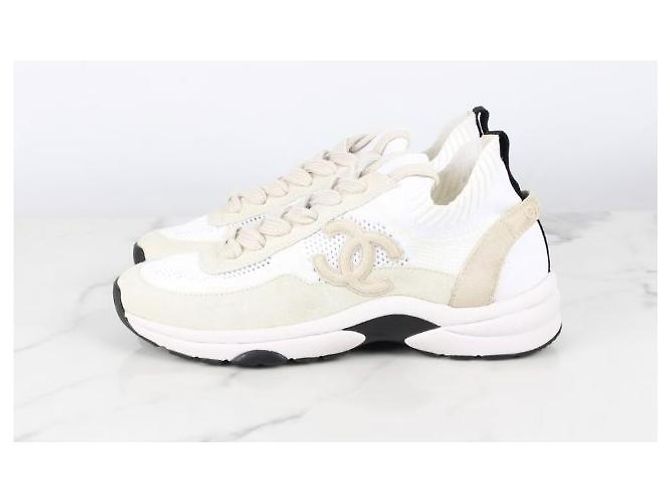 Chanel Sneakers in camoscio con logo CC - vista 5