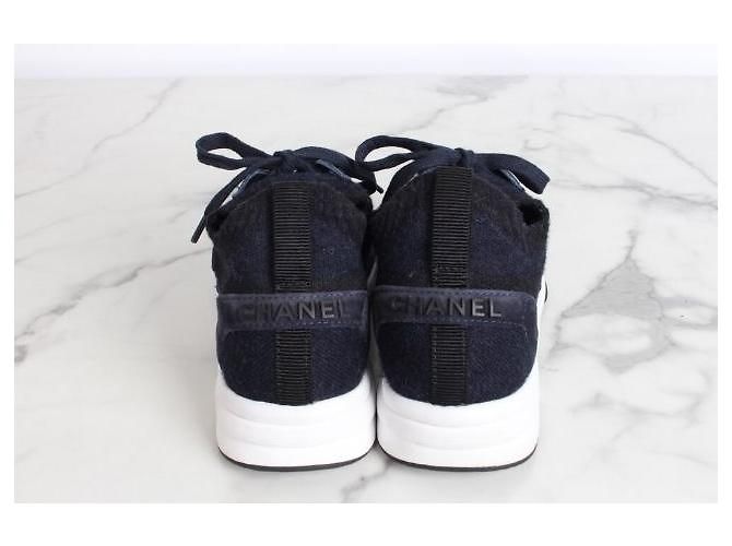 Chanel Strick-Wildleder-Sneaker mit CC-Logo Navy - Ansicht 6