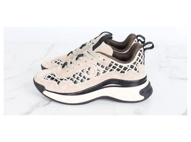 Chanel Sneaker aus Mischfaser-Wildleder - Ansicht 3