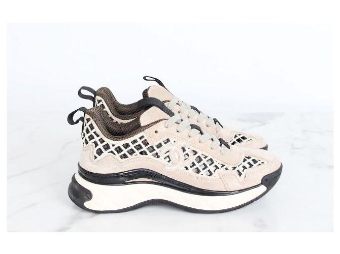 Chanel Sneaker aus Mischfaser-Wildleder - Ansicht 4