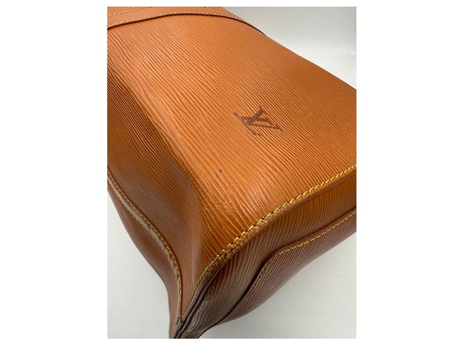 Borsa a mano LOUIS VUITTON KEEPALL in pelle EPI Brown - vista 6