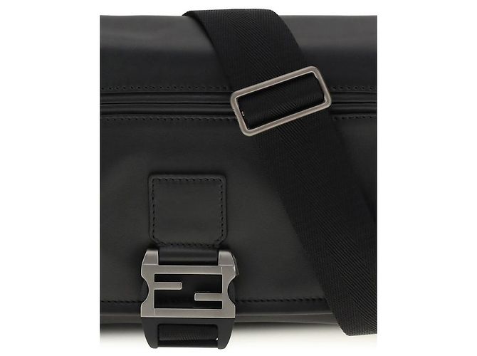 Fendi Borsa a tracolla Bos Taurus in pelle di vitello nera - vista 4