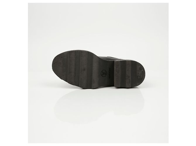 Botines Louis Vuitton de piel marrón - vista 10