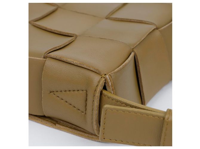 Bottega Veneta Borsa a tracolla Cassette in pelle d'agnello Brown - vista 12