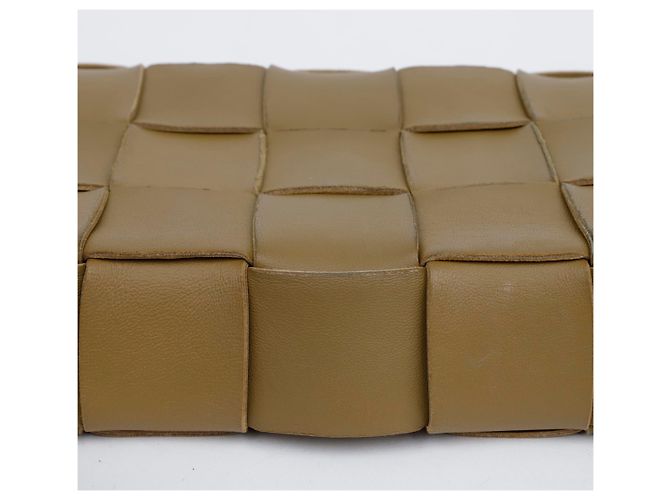 Bottega Veneta Borsa a tracolla Cassette in pelle d'agnello Brown - vista 13