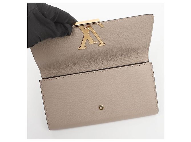 Louis Vuitton Cartera Larga Capucines - vista 7