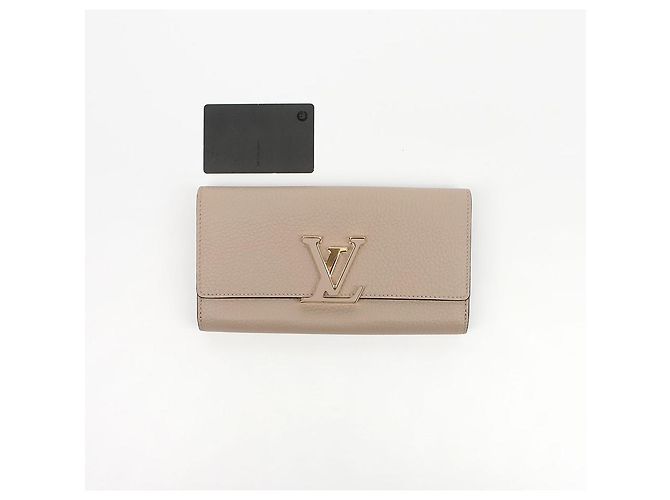 Louis Vuitton Cartera Larga Capucines - vista 9