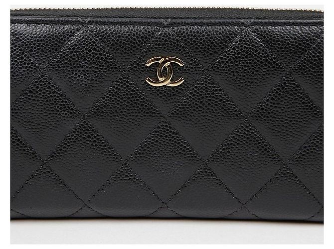 Chanel Cartera Classic Medium de Caviar - vista 3