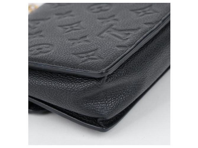 Louis Vuitton Borsa a tracolla portafoglio con catena in pelle Nera - vista 12