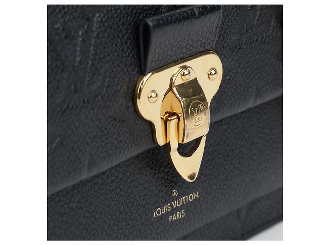 Louis Vuitton Borsa a tracolla portafoglio con catena in pelle Nera - vista 4