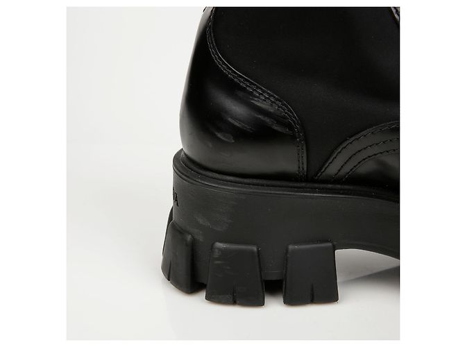 Prada Stivali Monolith in pelle e nylon nero - vista 9