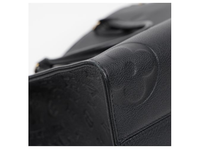 Louis Vuitton Sac à épaule OnTheGo MM Tote - vue 12