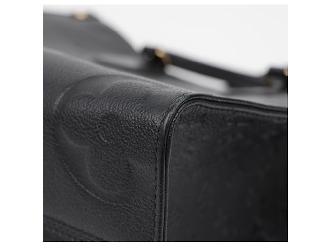 Louis Vuitton Sac à épaule OnTheGo MM Tote - vue 15