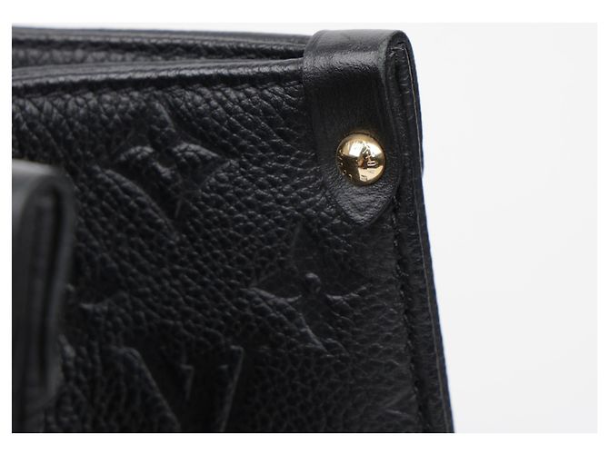Louis Vuitton Sac à épaule OnTheGo MM Tote - vue 17