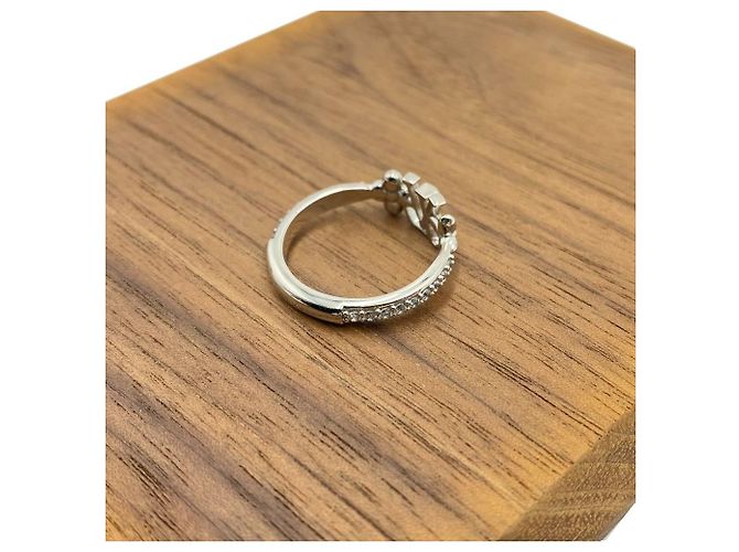 Louis Vuitton Iconic Initial Monogram Flower Crystal Ring Silver - Ansicht 4