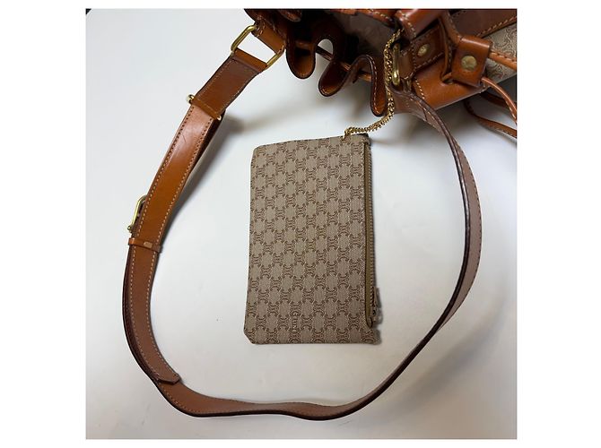 Céline Macadam Schultertasche mit Kordelzug Beige (Grad enthält Beutel) - Ansicht 15