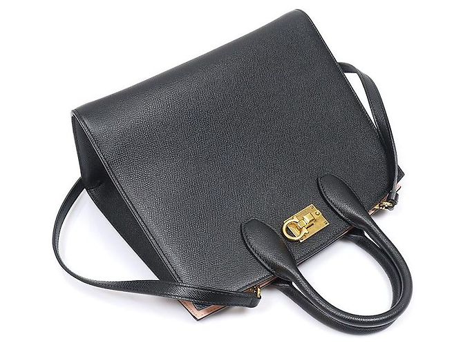 Salvatore Ferragamo Studio Box Bag Medium aus schwarzem Kalbsleder - Ansicht 4