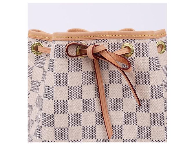 Louis Vuitton Borsa a tracolla Noé BB Bucket - vista 3