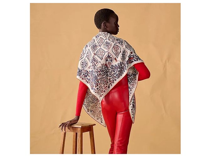 Hermès Sciarpa triangolare in cashmere e seta da donna - vista 3