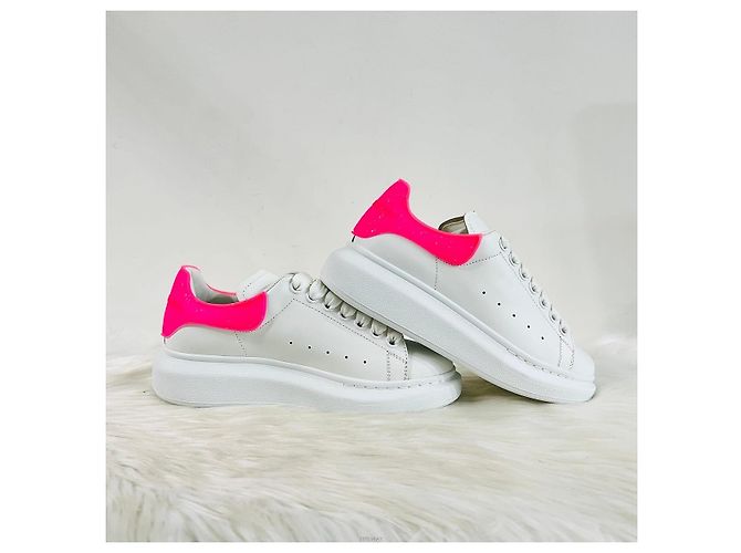 Alexander Mcqueen Sneakers rosa con suola oversized - vista 5