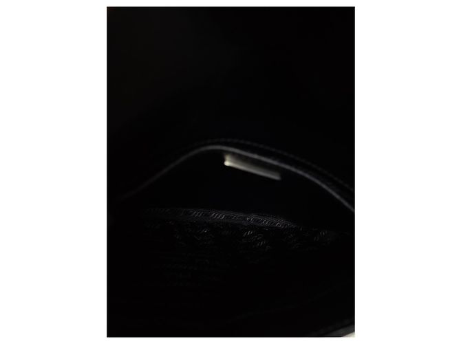 Prada Borsa a tracolla con patta Cleo in pelle spazzolata nera - vista 4