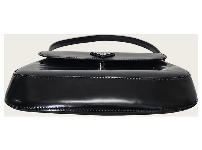 Prada Borsa a tracolla con patta Cleo in pelle spazzolata nera - vista 6