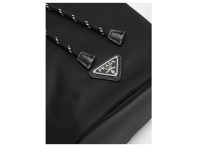 Prada Pouch Drawstring in Re-Nylon - vista 12