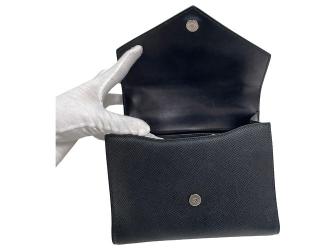 Prada Borsa a tracolla Monochrome in Saffiano nero con catena argentata - vista 4