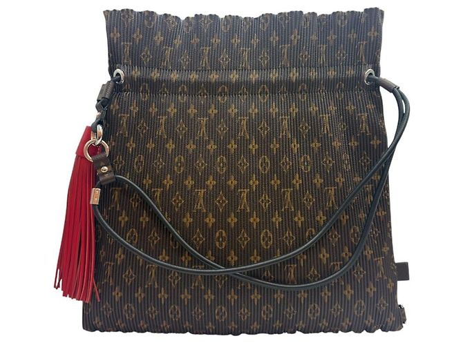 Louis Vuitton Borsa Explorer Plissettata Monogram MM - vista 2