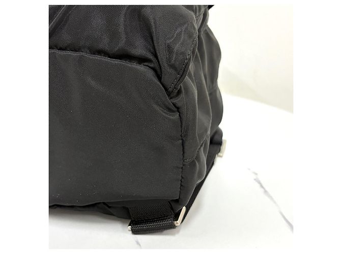 Prada Nylon Triangle Logo Backpack Small Black - vista 12
