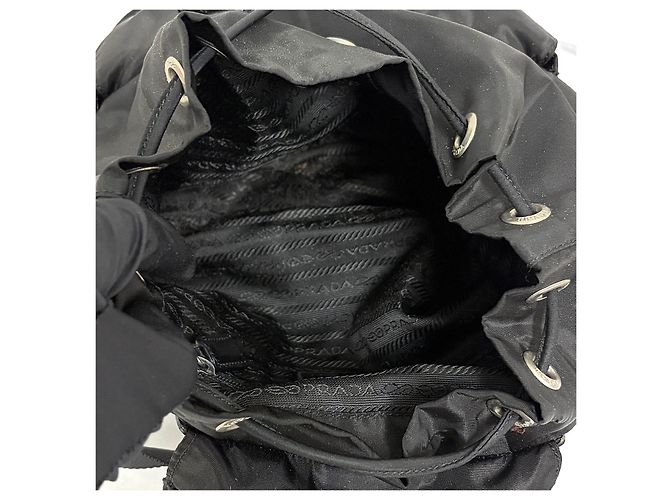 Prada Nylon Triangle Logo Backpack Small Black - vista 13