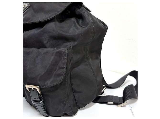 Prada Nylon Triangle Logo Backpack Small Black - vista 8