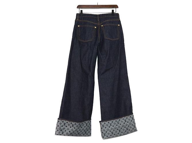 Louis Vuitton Vaqueros flare de denim con monograma y dobladillo curvo para mujer - vista 4